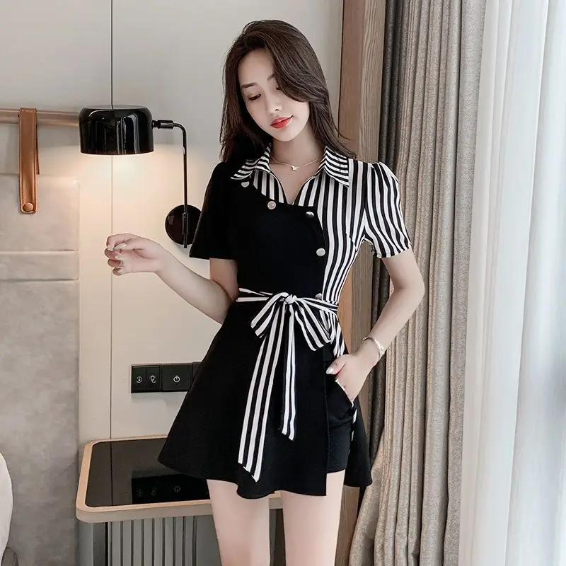 Summer Clothing Trends 2025 - Hemden und Blusen, kurze Sets für