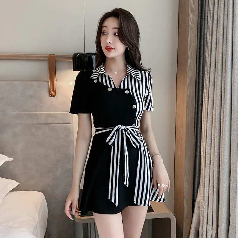 Hemden und Blusen, kurze Sets  – Summer Clothing Trends 2025 Bewertung und Preis